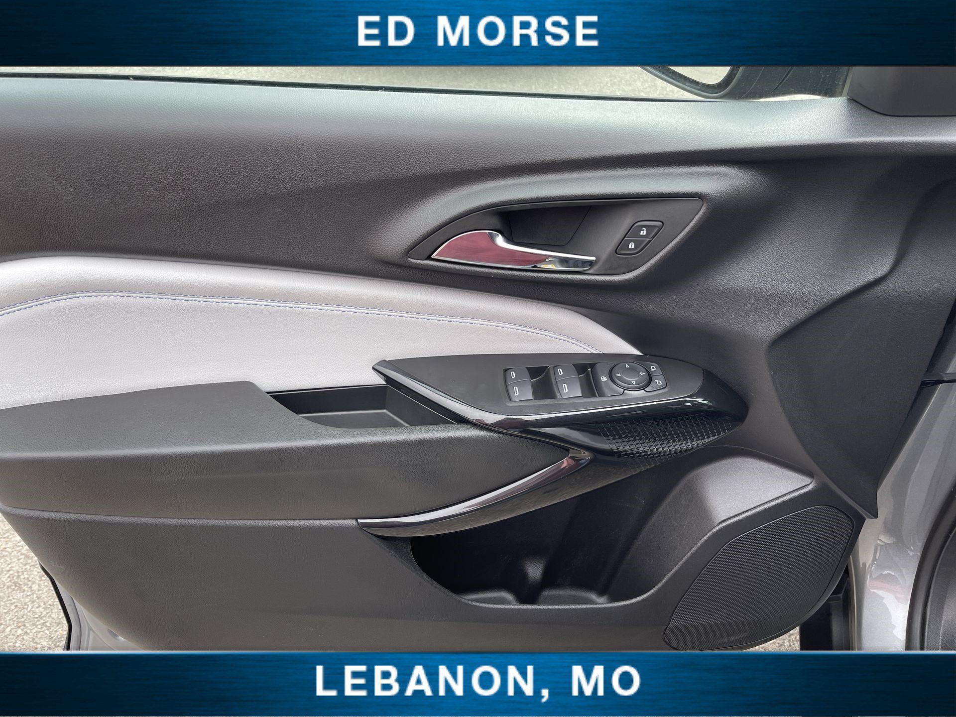 Certified 2025 Chevrolet Trax LT w/ LT Convenience Package FWD image 21