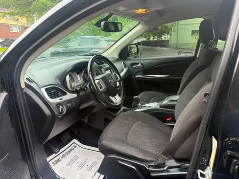 Used 2018 Dodge Journey SE w/ Connectivity Group FWD image 13