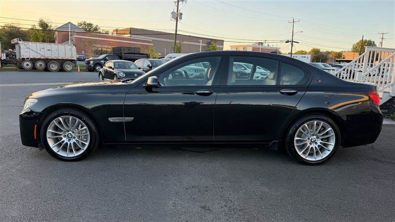 Used 2015 BMW 750i xDrive AWD/4WD image 3