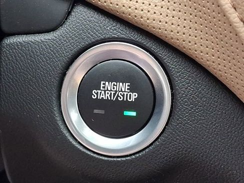 Used 2023 Chevrolet Equinox Premier FWD image 20