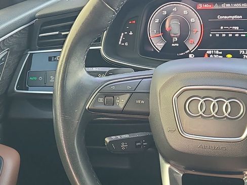 Used 2022 Audi Q8 Premium Plus image 26