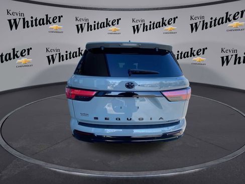 Used 2025 Toyota Sequoia Platinum image 7