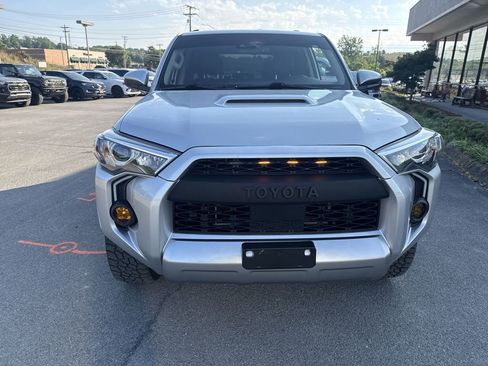 Used 2021 Toyota 4Runner TRD Off-Road Premium w/ Moonroof Package AWD/4WD image 2