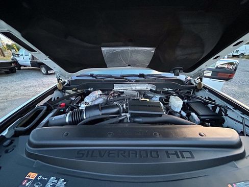 Used 2019 Chevrolet Silverado 2500 LT AWD/4WD image 26