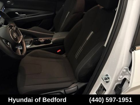 Used 2025 Hyundai Elantra SEL FWD image 11