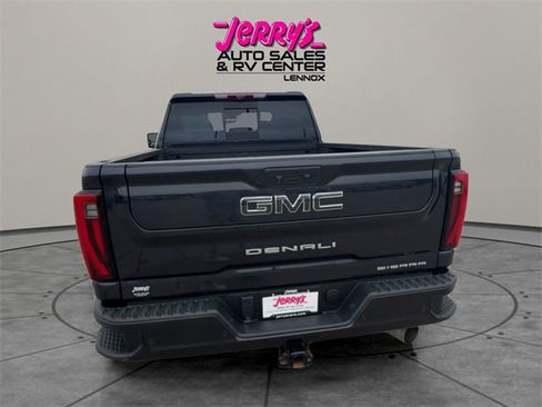 Used 2024 GMC Sierra 2500 Denali Ultimate image 8