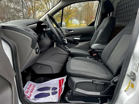 Used 2019 Ford Transit Connect XLT image 14