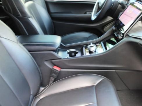 Used 2025 Jeep Grand Cherokee L Limited w/ Black Appearance Package image 3