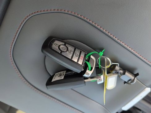 New 2025 Ford Expedition Active image 35