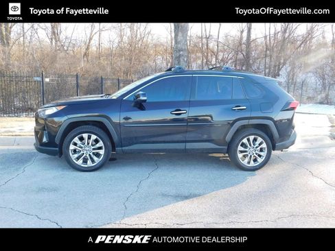 Used 2020 Toyota RAV4 Limited image 2