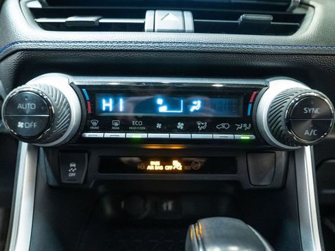 Used 2023 Toyota RAV4 SE image 21