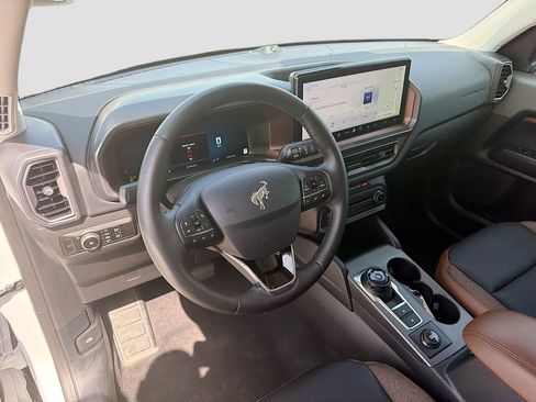Used 2025 Ford Bronco Sport Outer Banks w/ Outer Banks Tech Package+ AWD/4WD image 9