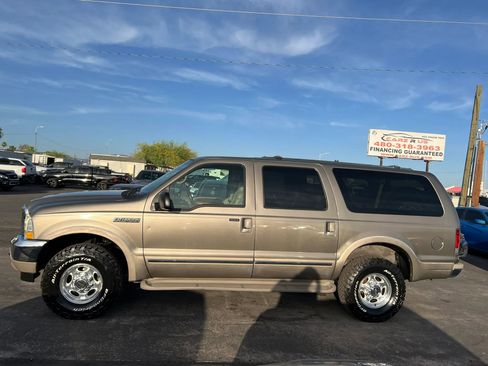 Used 2002 Ford Excursion Limited AWD/4WD image 2