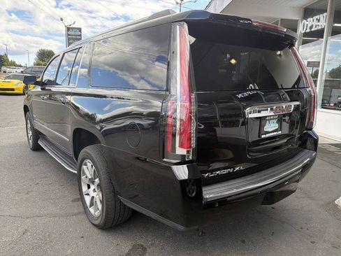 Used 2020 GMC Yukon XL Denali RWD image 4