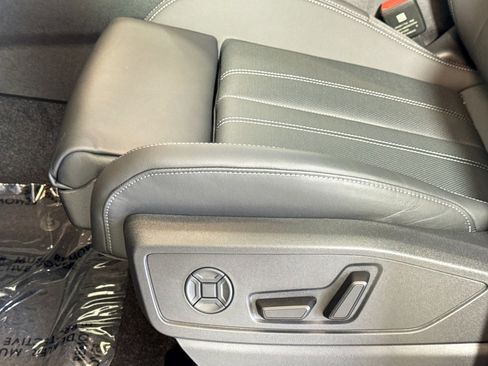 New 2025 Audi Q5 Premium Plus image 16