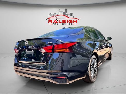 Used 2023 Nissan Altima 2.5 SV image 5