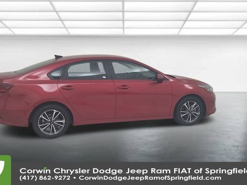 Used 2024 Kia Forte LXS image 16