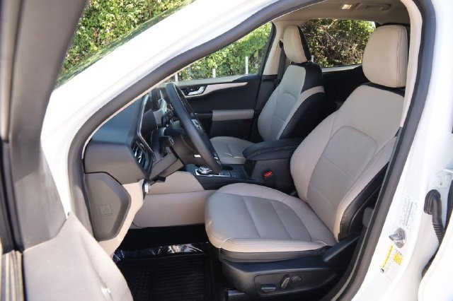Certified 2020 Ford Escape SEL FWD image 11