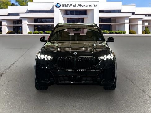 New 2026 BMW X5 xDrive40i w/ M Sport Package AWD/4WD image 2