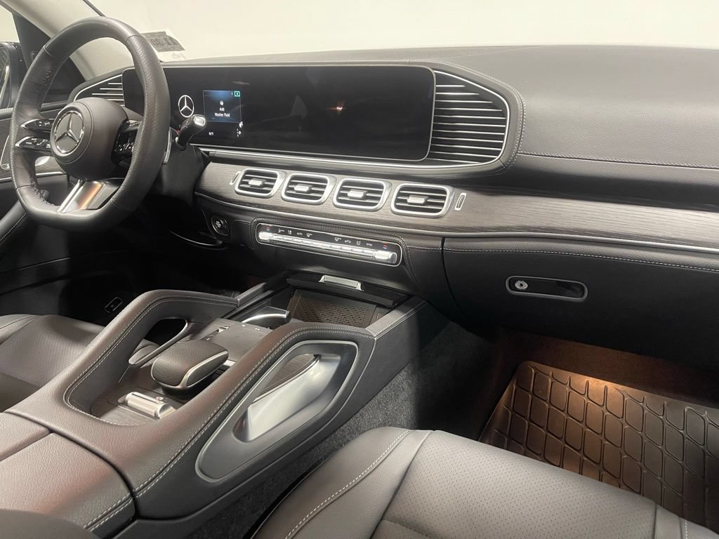 Used 2026 Mercedes-Benz GLS 450 4MATIC image 29