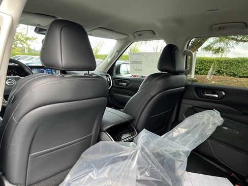 New 2026 Nissan Armada SV image 27