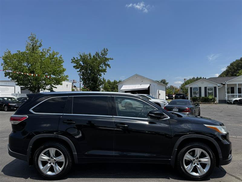 Used 2015 Toyota Highlander Limited AWD/4WD image 8