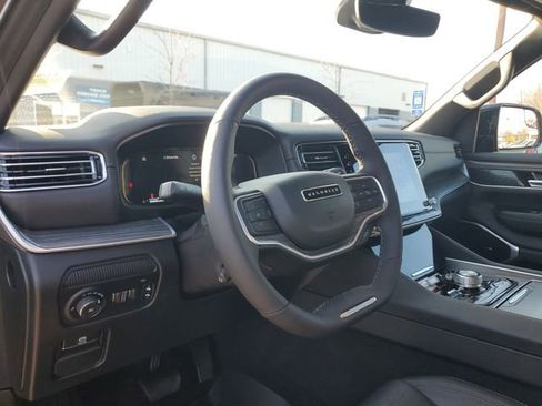 Used 2024 Jeep Wagoneer Series II w/ Premium Group I image 22