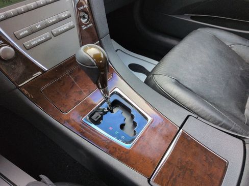 Used 2011 Lexus ES 350 FWD image 23