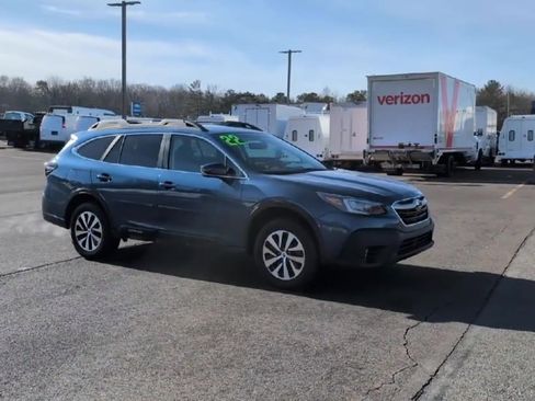 Certified 2022 Subaru Outback Premium image 2