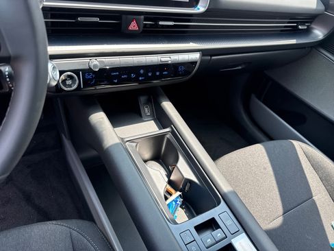 New 2025 Hyundai Ioniq 6 SE image 19