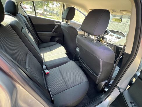 Used 2012 MAZDA MAZDA3 i Touring image 17