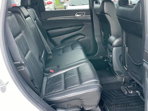 Used 2015 Jeep Grand Cherokee Limited AWD/4WD image 12
