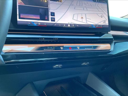 Certified 2026 BMW i5 eDrive40 w/ Premium Package image 33