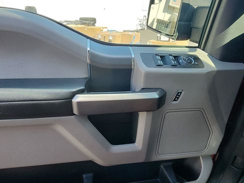 Used 2019 Ford F150 XLT w/ Equipment Group 302A Luxury AWD/4WD image 15