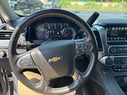Used 2018 Chevrolet Suburban LT AWD/4WD image 9
