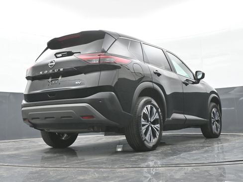 Used 2023 Nissan Rogue SV image 42