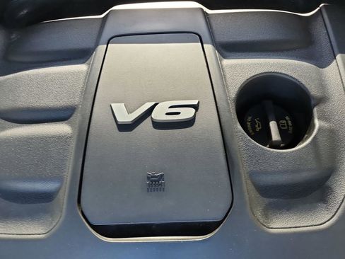 Used 2018 Jeep Grand Cherokee Limited image 21