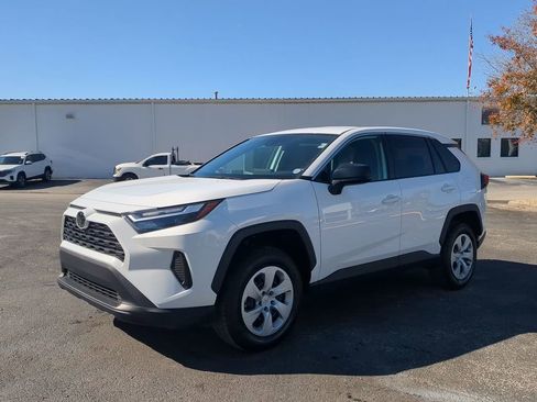 Used 2025 Toyota RAV4 LE image 9