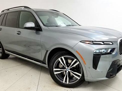 Used 2026 BMW X7 xDrive40i AWD/4WD image 16