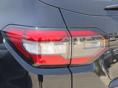Used 2025 Honda Pilot Black Edition image 11