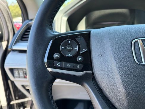 Used 2024 Honda Odyssey Touring image 12