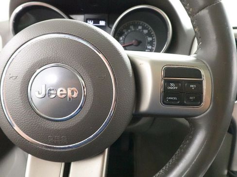 Used 2012 Jeep Grand Cherokee Altitude AWD/4WD image 16