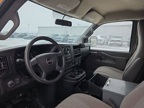 Used 2019 GMC Savana 2500 image 8