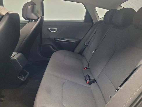 Used 2025 Kia K4 FWD image 18