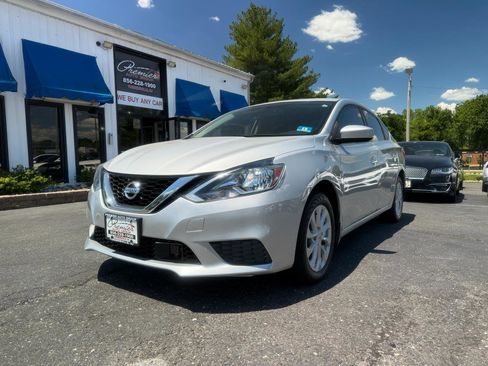 Used 2019 Nissan Sentra SV FWD image 1