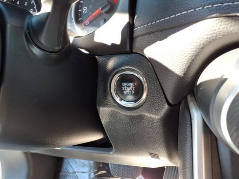 Used 2022 Toyota RAV4 XLE Premium image 22