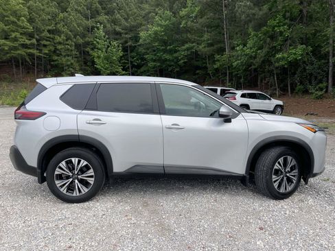Used 2023 Nissan Rogue SV FWD image 21