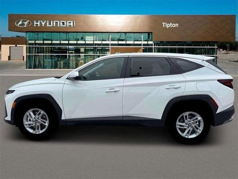 New 2026 Hyundai Tucson SE image 3