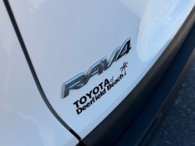 Used 2025 Toyota RAV4 XLE FWD image 15
