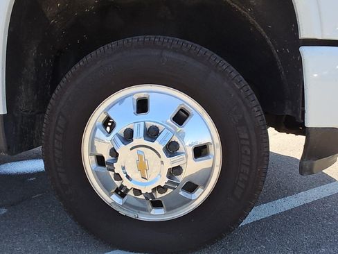 Used 2024 Chevrolet Silverado 3500 LTZ w/ LTZ Plus Package AWD/4WD image 23